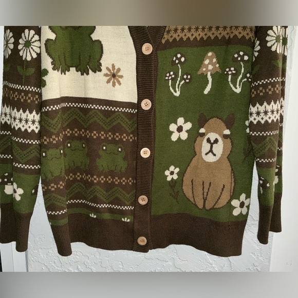 Social Collision/ Thorn & Fable Forest Capybara Frog Sweater Cardigan - Picture 2 of 6